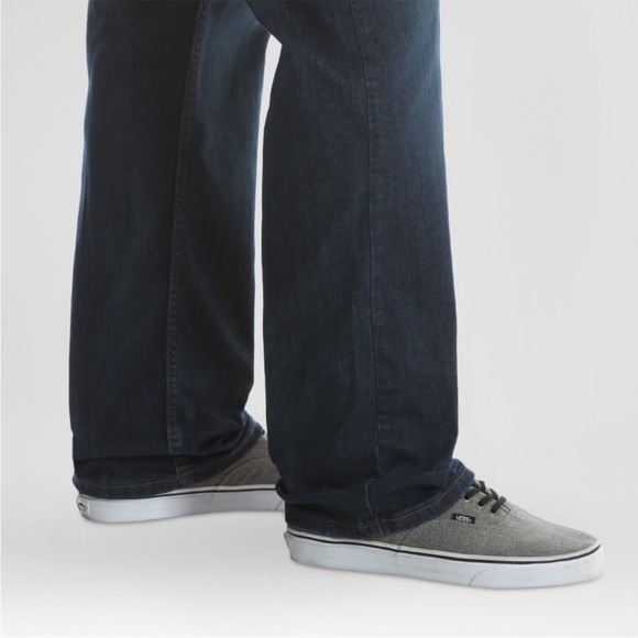 Wrangler Men's Relaxed Fit Jeans -Blue 42x30 - Picture 2 of 7